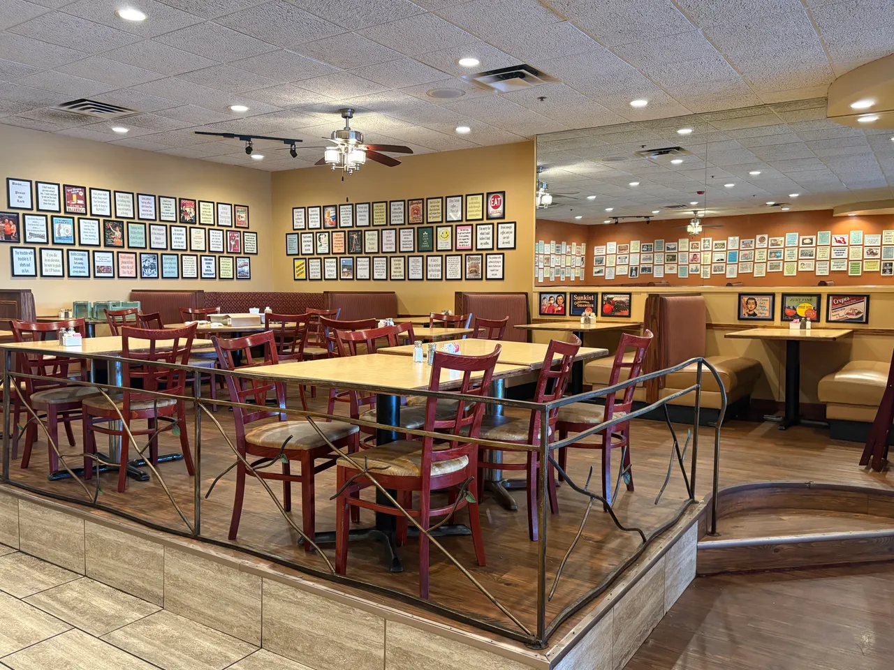 Dining room interior at JuicyO in Downers Grove